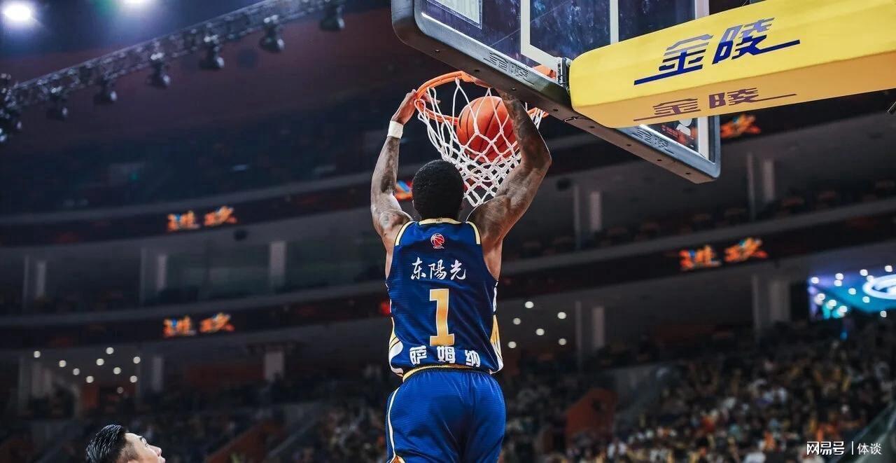 保利体育app下载-崔永熙首秀2分、本土球员共18分、杜锋无奈摊手!广东73-89辽宁
