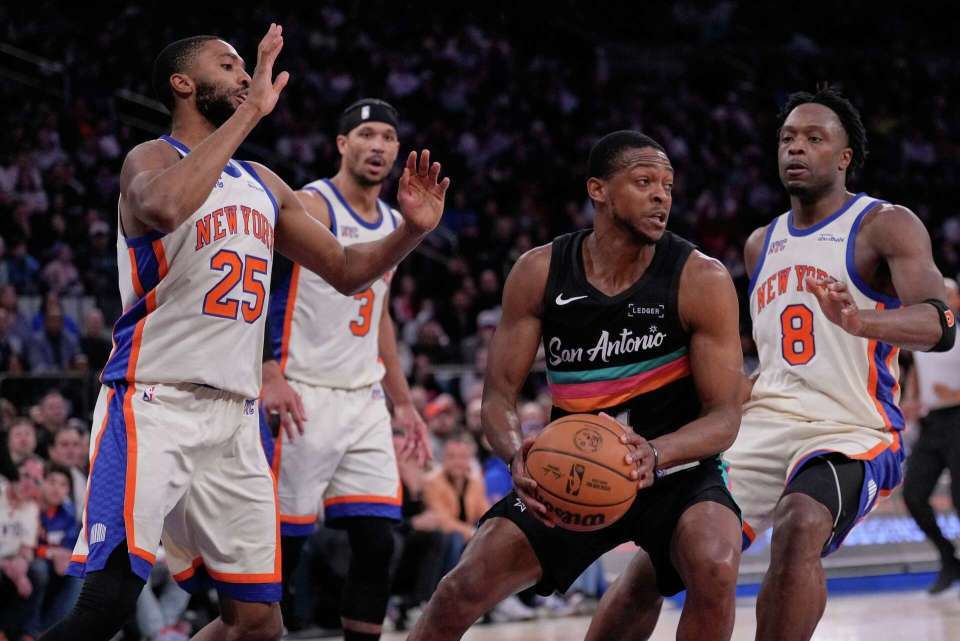 保利体育官方入口-NBA总决赛前数据深度分析!尼克斯马刺究竟谁能最终问鼎?
