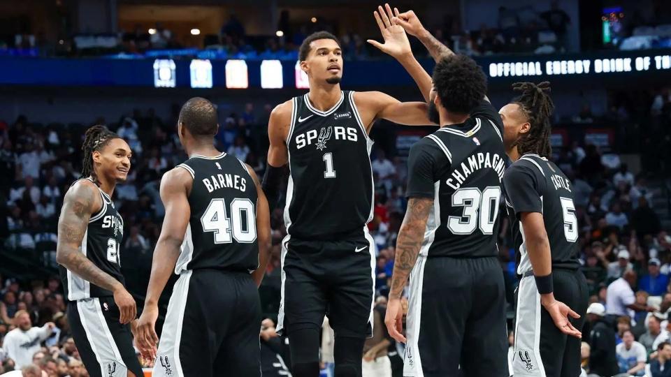保利体育官方入口-NBA总决赛前数据深度分析!尼克斯马刺究竟谁能最终问鼎?