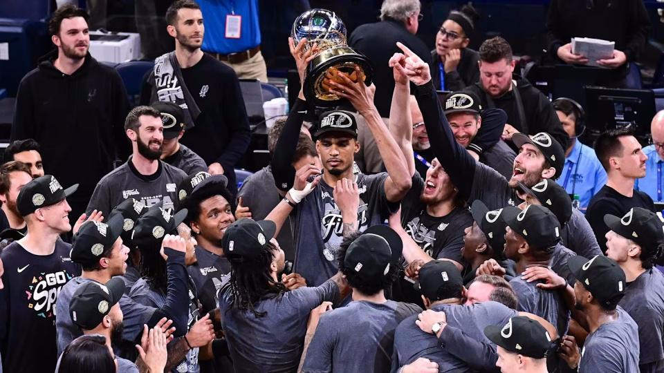 保利体育官方入口-NBA总决赛前数据深度分析!尼克斯马刺究竟谁能最终问鼎?